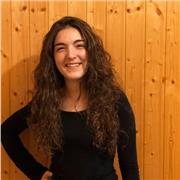 Ofereixo classes particulars de música (llenguatge musical, cant i violí), idiomes i reforç d'infantil, primària i secundària